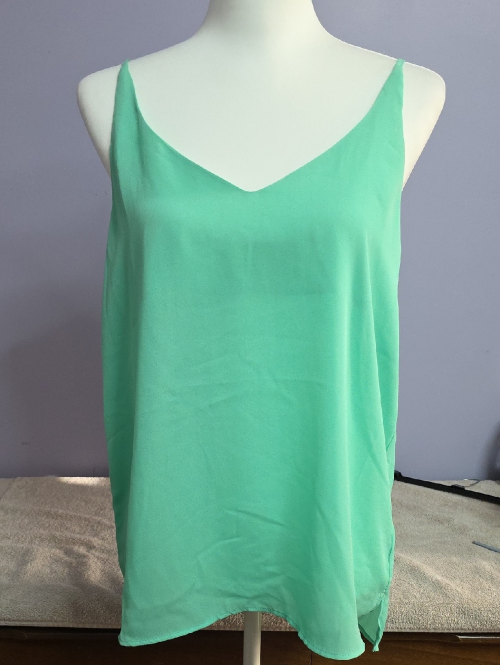 Shinestar Mintβ Green V-Neck Spaghetti Strap Camisole